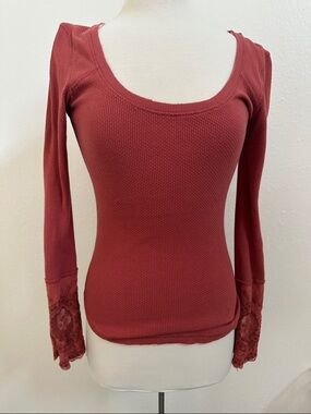 Free People Long-Sleeve Waffle Knit Scoop Top in Dusty Rose